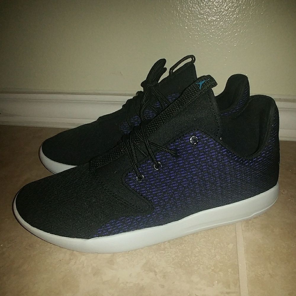 Jordan Ecplise Size 7Y